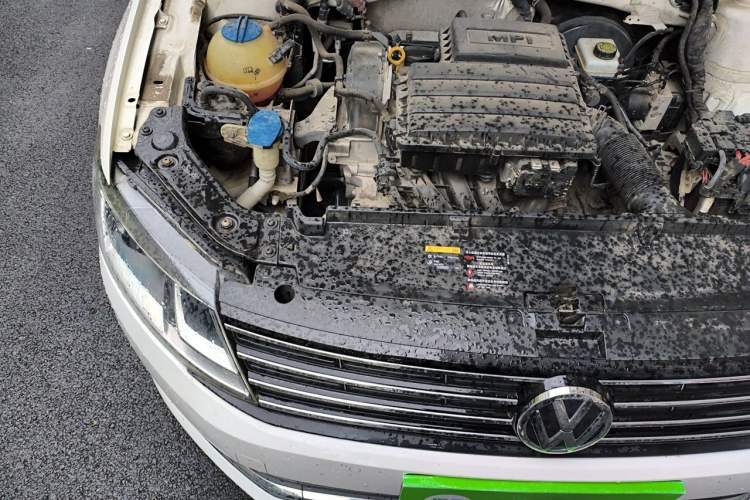 Used Volkswagen Lavida 2017 1.6L Automatic Comfort Edition Engine Bay Right