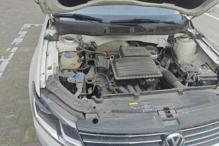 Used Volkswagen Lavida 2017 1.6L Manual Comfort Edition Engine Bay Right