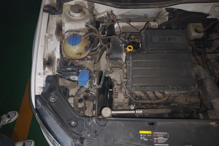 Used Volkswagen Lavida 2017 1.6L Automatic Fashion Edition Engine Bay Right