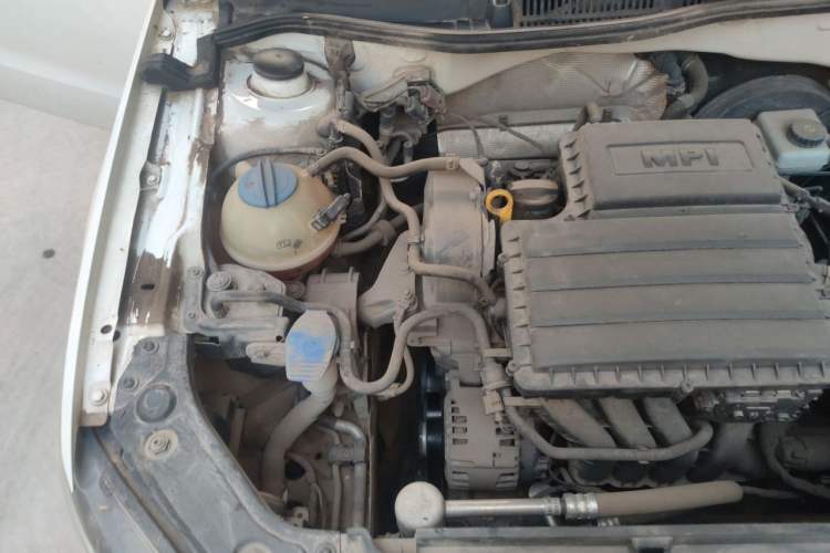 Used Volkswagen Lavida 2017 1.6L Manual Fashion Edition Engine Bay Right