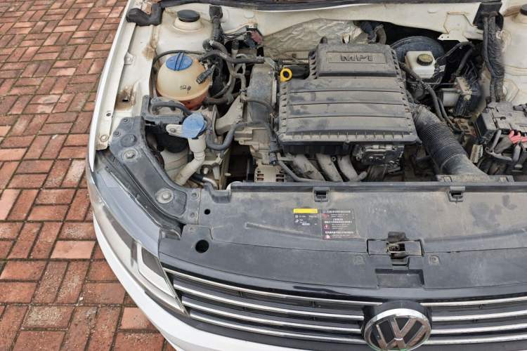 Used Volkswagen Lavida 2017 1.6L Automatic Comfort Edition Engine Bay Right
