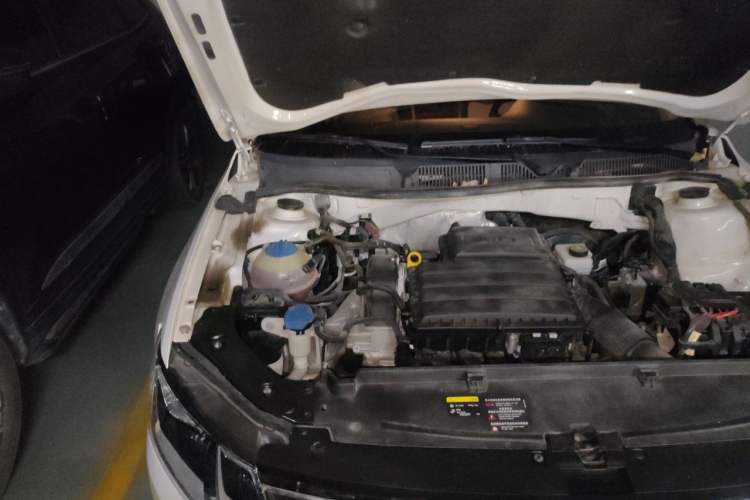 Used Volkswagen Lavida 2017 1.6L Automatic Comfort Edition Engine Bay Right