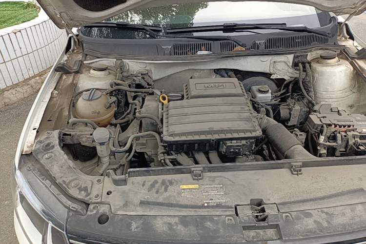 Used Volkswagen Lavida 2017 1.6L Manual Comfort Edition Engine Bay Right