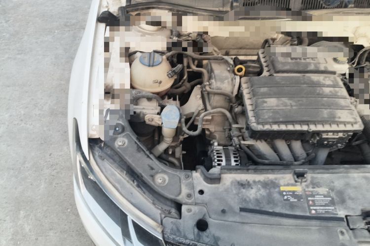 Used Volkswagen Lavida 2017 1.6L Automatic Fashion Edition Engine Bay Right