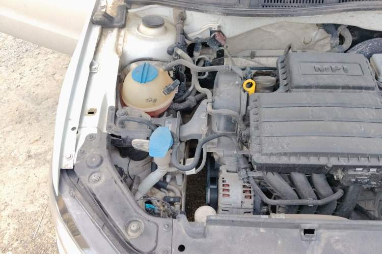 Used Volkswagen Lavida 2017 1.6L Automatic Comfort Edition Engine Bay Right