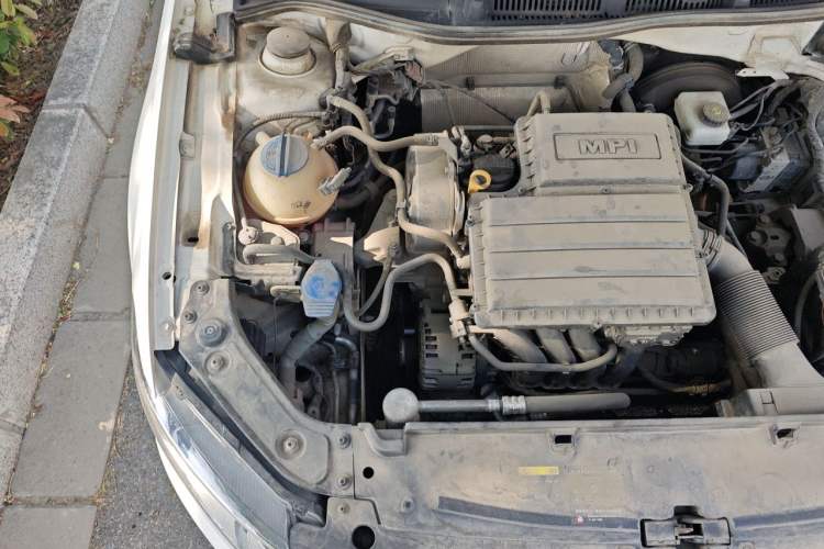 Used Volkswagen Lavida 2017 1.6L Manual Comfort Edition Engine Bay Right