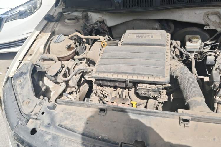 Used Volkswagen Lavida 2017 1.6L Manual Comfort Edition Engine Bay Right