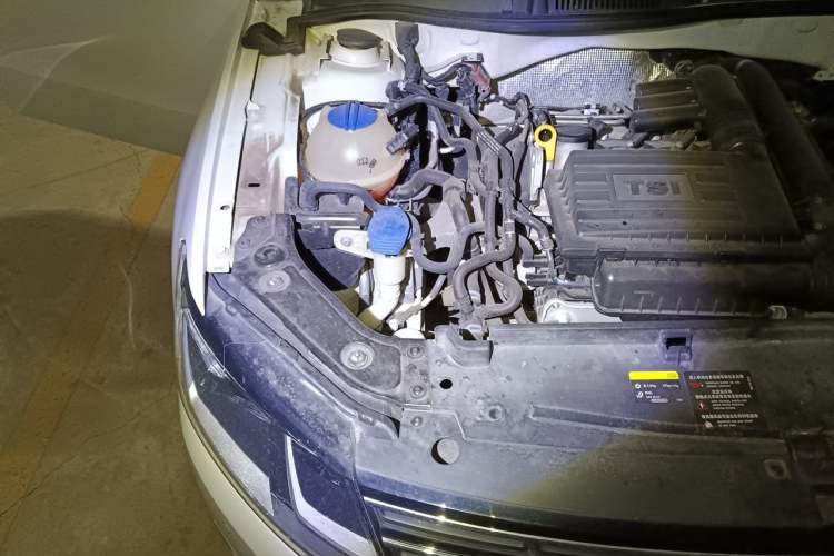 Used Volkswagen Lavida 2017 230TSI DSG Comfort Edition Engine Bay Right