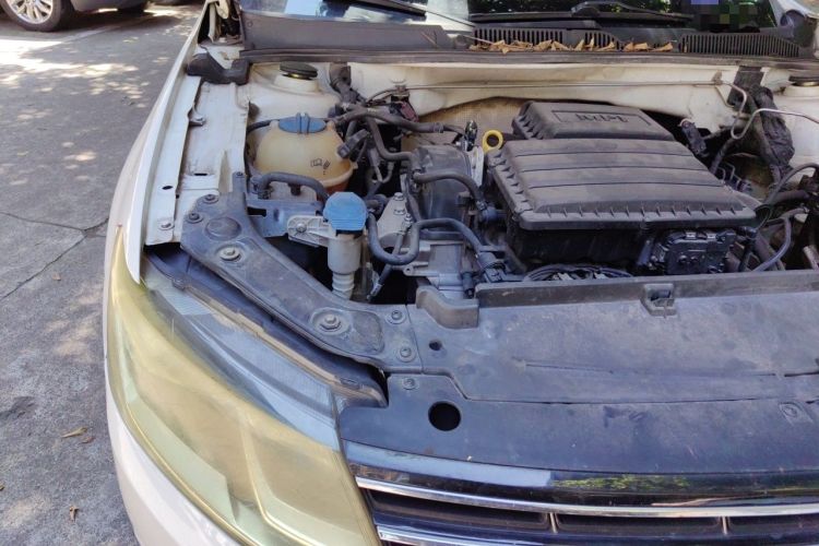 Used Volkswagen Lavida 2017 1.6L Manual Comfort Edition Engine Bay Right