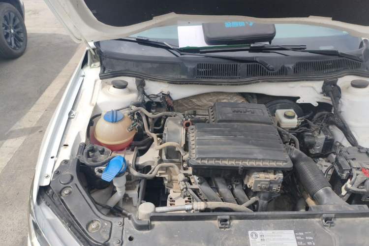 Used Volkswagen Lavida 2017 1.6L Manual Comfort Edition Engine Bay Right