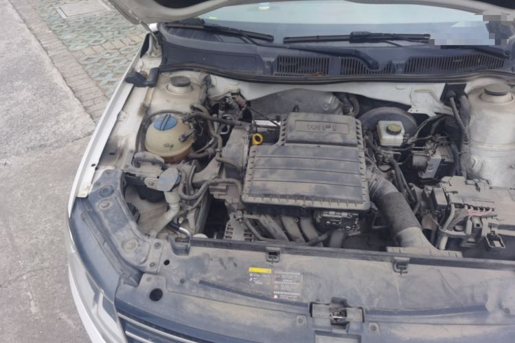 Used Volkswagen Lavida 2017 1.6L Automatic Comfort Edition Engine Bay Right