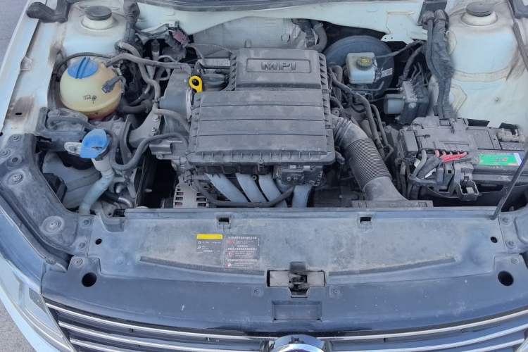 Used Volkswagen Lavida 2017 1.6L Automatic Comfort Edition Engine Bay Right