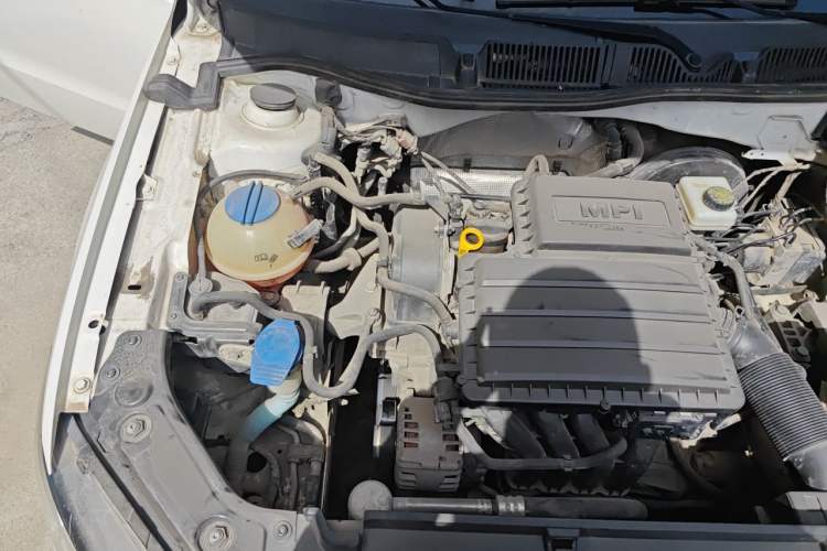 Used Volkswagen Lavida 2017 1.6L Automatic Comfort Edition Engine Bay Right