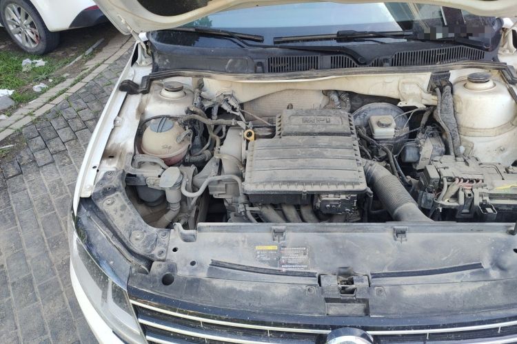 Used Volkswagen Lavida 2017 1.6L Automatic Fashion Edition Engine Bay Right
