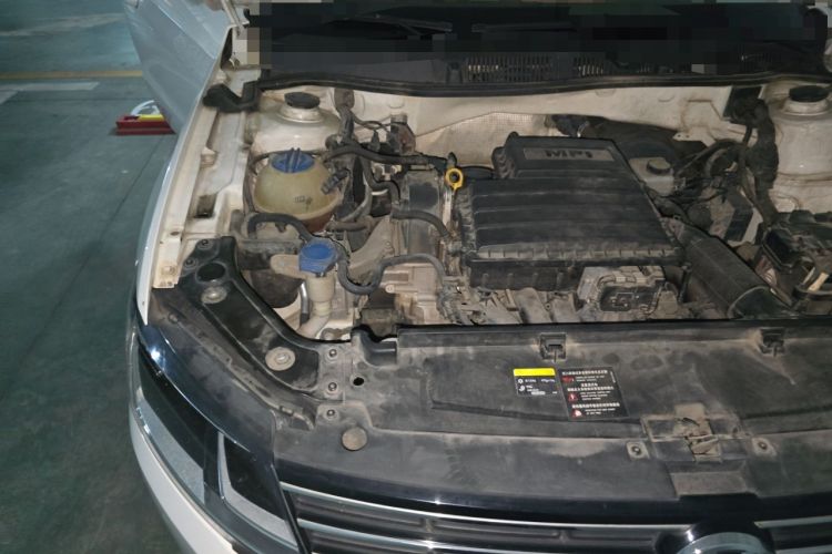 Used Volkswagen Lavida 2017 1.6L Automatic Comfort Edition Engine Bay Right