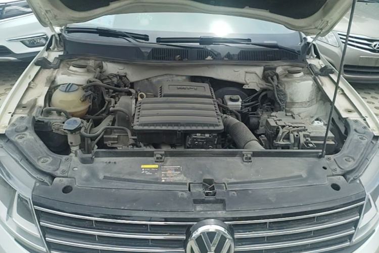 Used Volkswagen Lavida 2017 1.6L Manual Fashion Edition Engine Bay