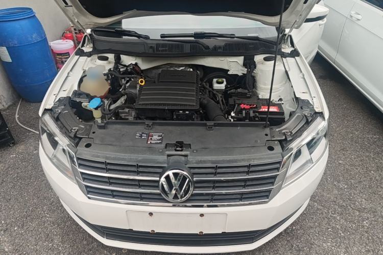 Used Volkswagen Lavida 2017 1.6L Automatic Comfort Edition Engine Bay