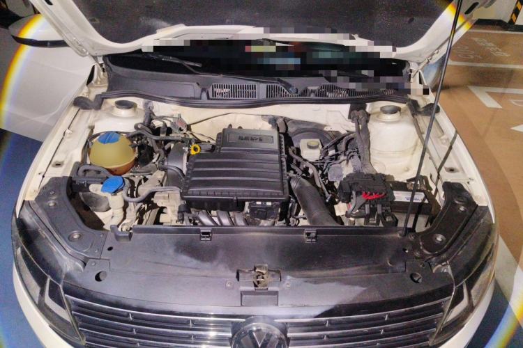 Used Volkswagen Lavida 2017 1.6L Automatic Comfort Edition Engine Bay