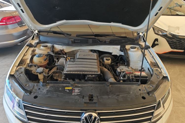Used Volkswagen Lavida 2017 1.6L Automatic Fashion Edition Engine Bay