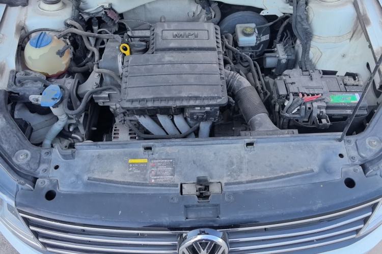 Used Volkswagen Lavida 2017 1.6L Automatic Comfort Edition Engine Bay