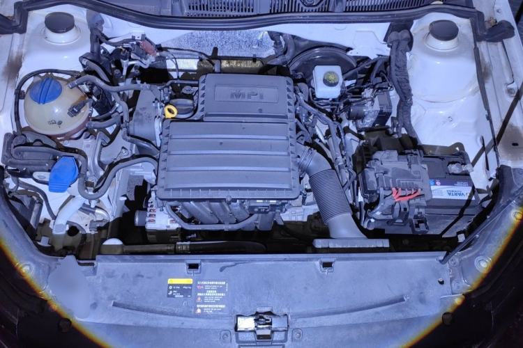 Used Volkswagen Lavida 2017 1.6L Automatic Comfort Edition Engine Bay