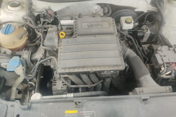 Used Volkswagen Lavida 2017 1.6L Automatic Fashion Edition Engine Bay