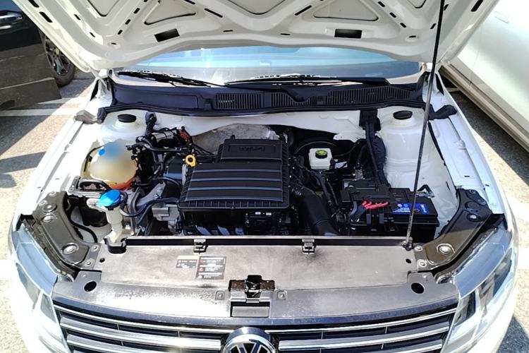 Used Volkswagen Lavida 2017 1.6L Automatic Comfort Edition Engine Bay