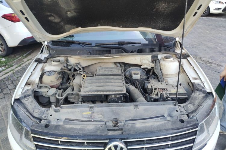 Used Volkswagen Lavida 2017 1.6L Automatic Fashion Edition Engine Bay