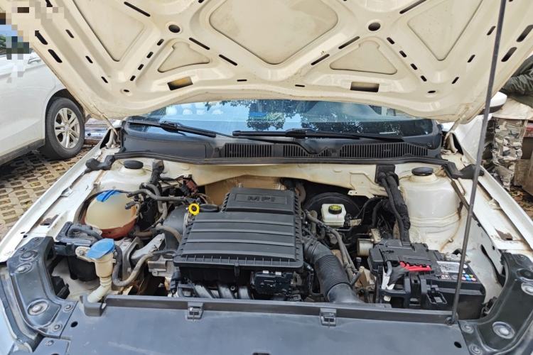 Used Volkswagen Lavida 2017 1.6L Automatic Fashion Edition Engine Bay