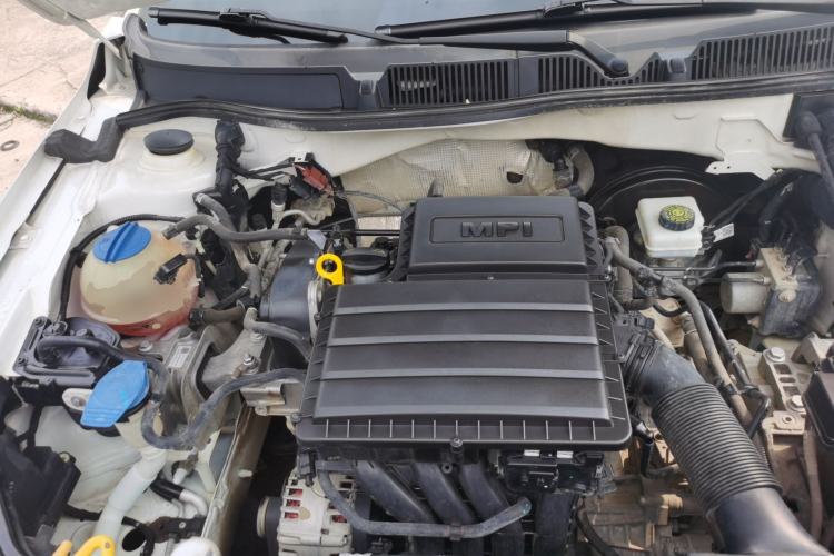 Used Volkswagen Lavida 2017 1.6L Automatic Fashion Edition Engine Bay