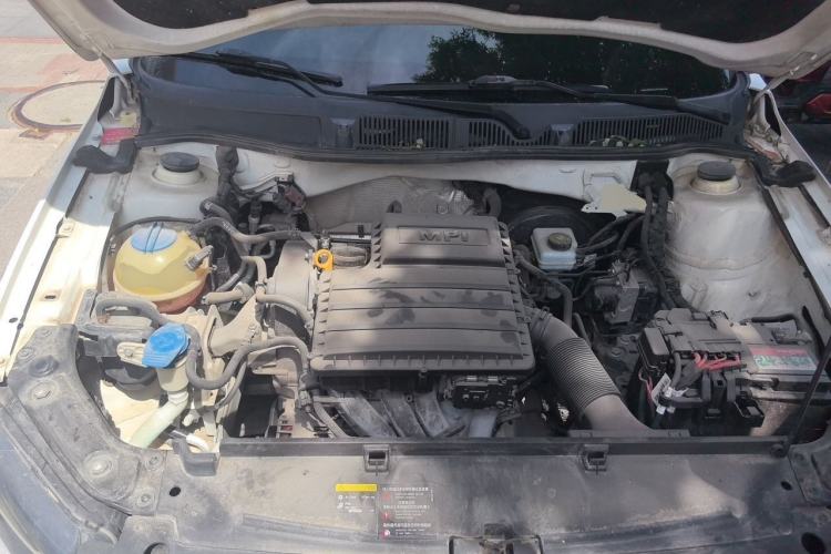 Used Volkswagen Lavida 2017 1.6L Manual Fashion Edition Engine Bay