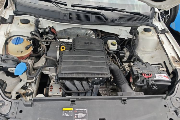 Used Volkswagen Lavida 2017 1.6L Automatic Comfort Edition Engine Bay