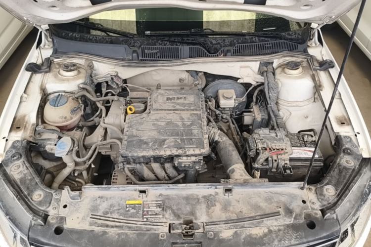 Used Volkswagen Lavida 2017 1.6L Automatic Comfort Edition Engine Bay