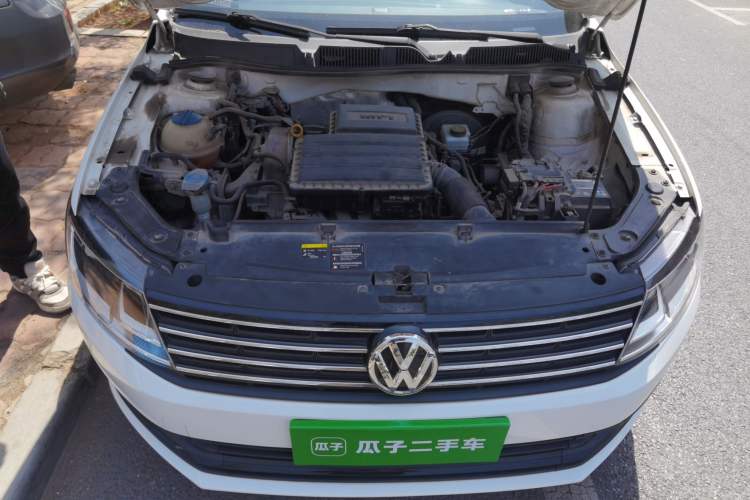 Used Volkswagen Lavida 2017 1.6L Automatic Fashion Edition Engine Bay