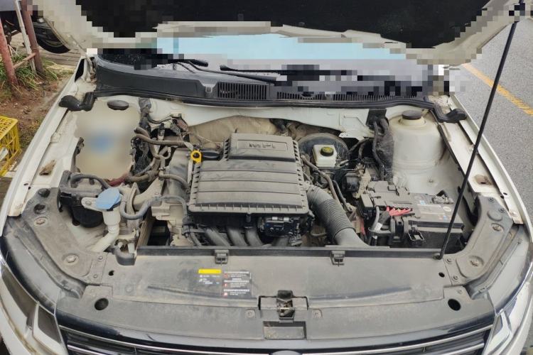 Used Volkswagen Lavida 2017 1.6L Automatic Comfort Edition Engine Bay