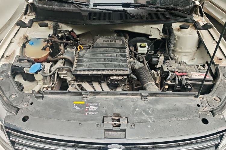 Used Volkswagen Lavida 2017 1.6L Automatic Comfort Edition Engine Bay
