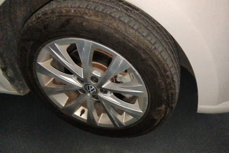 Used Volkswagen Lavida 2017 1.6L Automatic Comfort Edition Exterior 1
