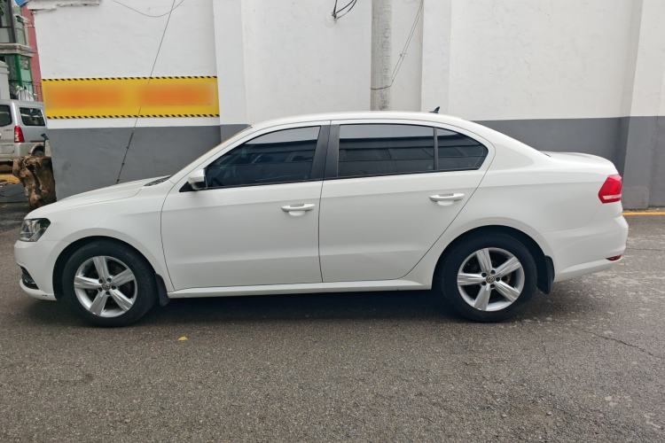 Used Volkswagen Lavida 2017 1.6L Automatic Fashion Edition Exterior 1