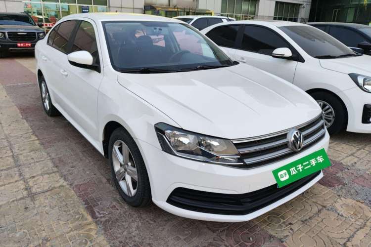 Used Volkswagen Lavida 2017 1.6L Automatic Fashion Edition Exterior 2