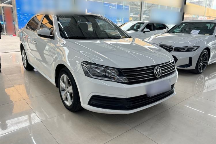 Used Volkswagen Lavida 2017 1.6L Automatic Fashion Edition Exterior 2