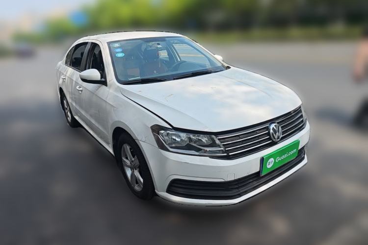 Used Volkswagen Lavida 2017 1.6L Manual Fashion Edition Exterior 2