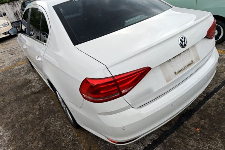 Used Volkswagen Lavida 2017 1.6L Automatic Comfort Edition Exterior 2