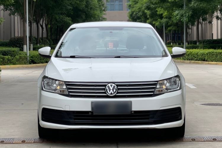 Used Volkswagen Lavida 2017 1.6L Automatic Fashion Edition Exterior 2