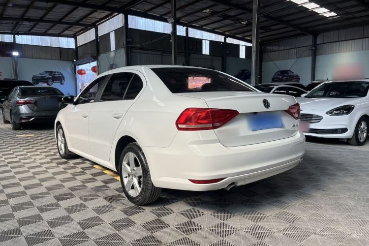 Used Volkswagen Lavida 2017 1.6L Automatic Fashion Edition Exterior 3