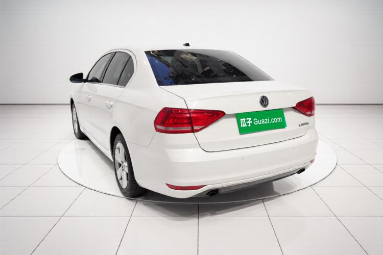 Used Volkswagen Lavida 2017 1.6L Automatic Fashion Edition Exterior 3