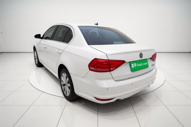 Used Volkswagen Lavida 2017 1.6L Manual Comfort Edition Exterior 3