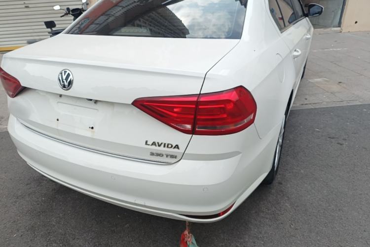 Used Volkswagen Lavida 2017 230TSI DSG Comfort Edition Exterior 3