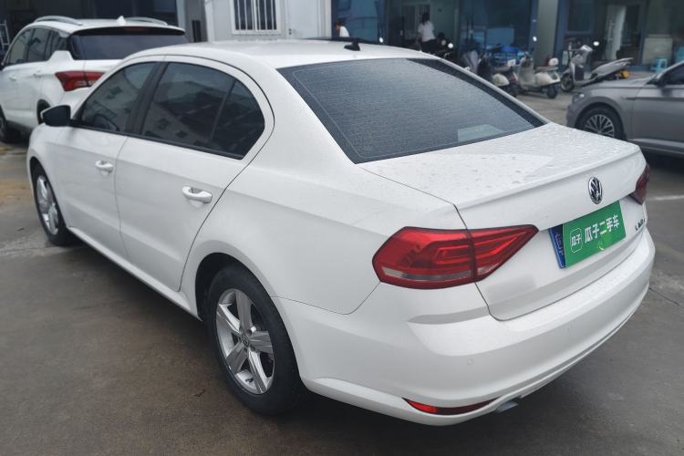 Used Volkswagen Lavida 2017 1.6L Automatic Fashion Edition Exterior 4