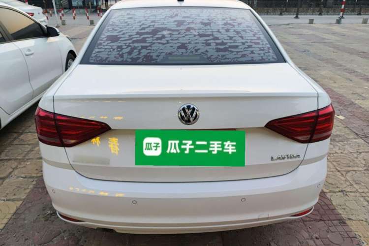 Used Volkswagen Lavida 2017 1.6L Automatic Fashion Edition Exterior 4