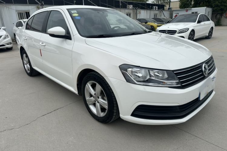 Used Volkswagen Lavida 2017 1.6L Automatic Fashion Edition Exterior 4